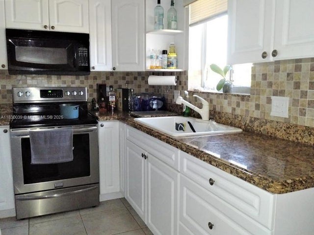 2 of 8 - 6289 Lear Dr 308, Lake Worth, FL