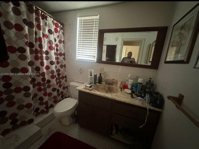 2 of 9 - 6641 Perry St, Hollywood, FL