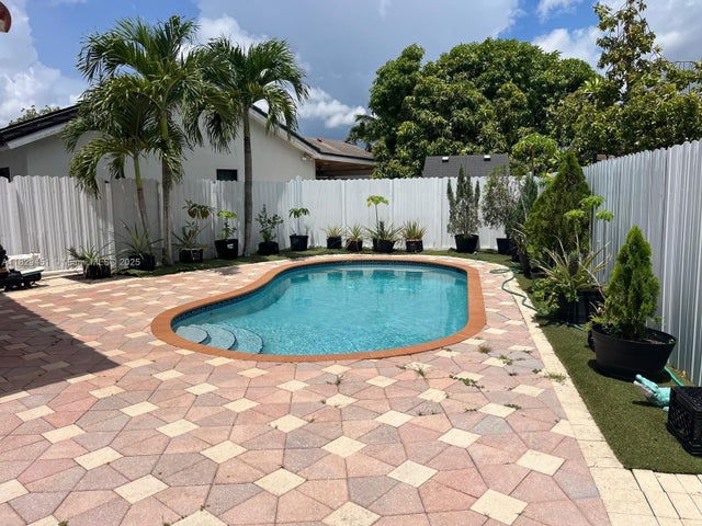 2 of 9 - 15257 Sw 57th St, Miami, FL