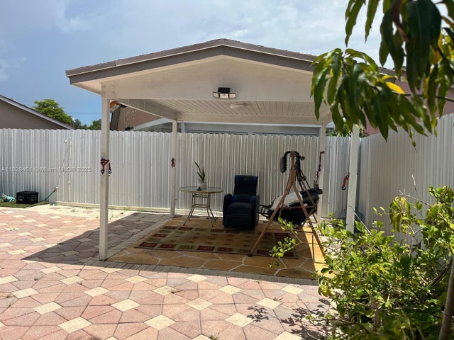 3 of 9 - 15257 Sw 57th St, Miami, FL