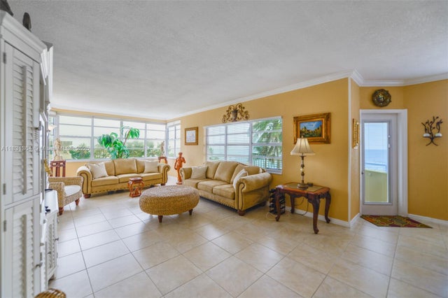 2 of 30 - 1950 S Ocean Dr 3p, Hallandale Beach, FL