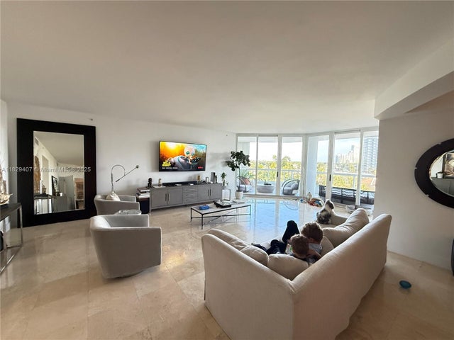 3 of 40 - 21050 Point Pl 702, Aventura, FL