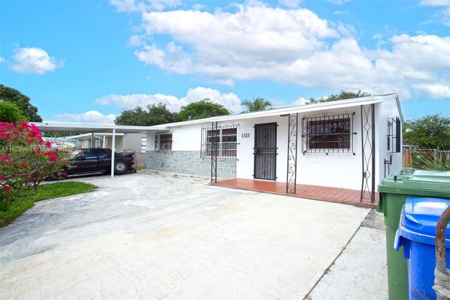 1 of 47 - 1311 Sw 33rd Ter, Fort Lauderdale, FL