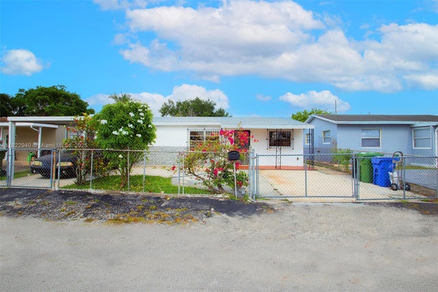 3 of 47 - 1311 Sw 33rd Ter, Fort Lauderdale, FL