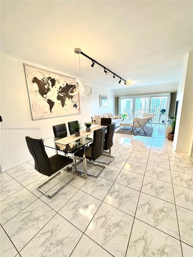 4 of 25 - 300 Bayview Dr 1603, Sunny Isles Beach, FL