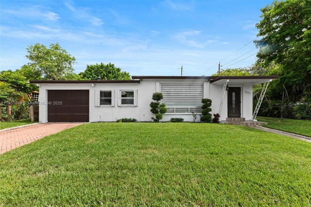 1 of 21 - 7201 Hayes St, Hollywood, FL