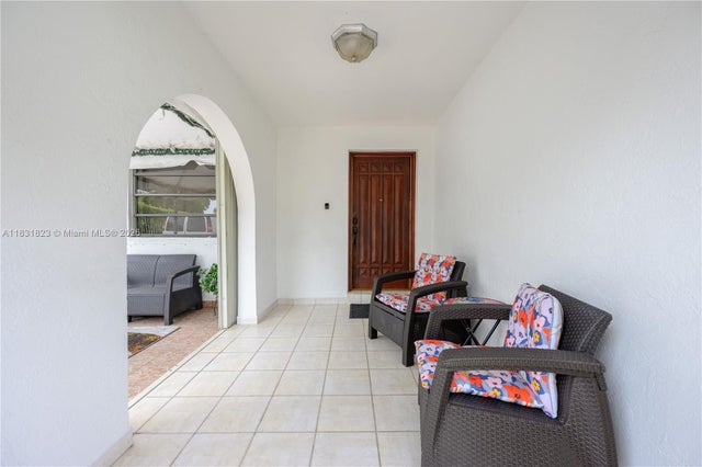 4 of 48 - 11870 Sw 5th St, Miami, FL