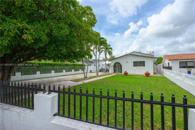 5 of 48 - 11870 Sw 5th St, Miami, FL