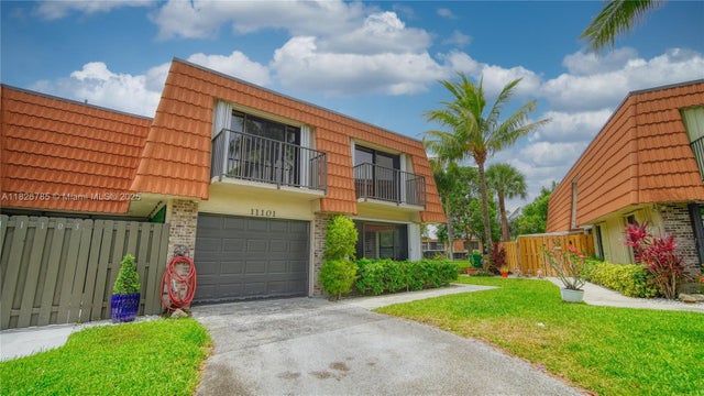 3 of 44 - 11101 Sw 15th Mnr, Davie, FL