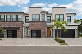 Photo of Listing #A11829033