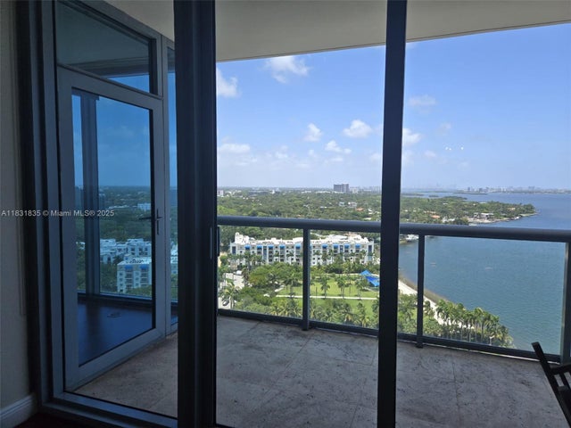 4 of 24 - 601 Ne 36th St 1908, Miami, FL