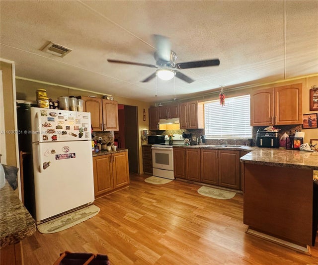 3 of 15 - 19800 Sw 180th #583, Miami, FL