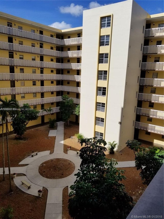 1 of 11 - 15600 Nw 7th Ave 609, Miami, FL