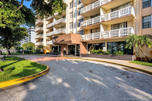 3 of 11 - 15600 Nw 7th Ave 609, Miami, FL