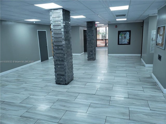 4 of 11 - 15600 Nw 7th Ave 609, Miami, FL