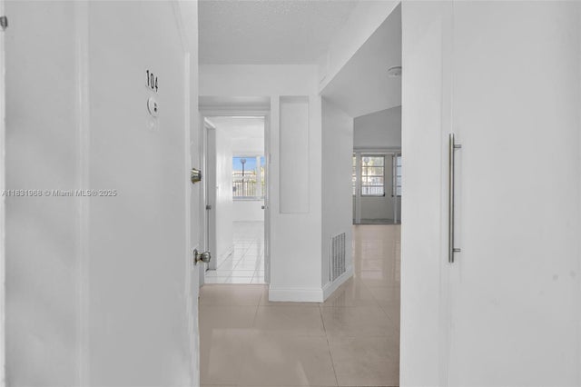 2 of 34 - 1398 Ne 191st St C104, Miami, FL