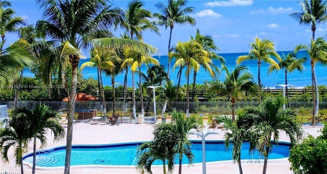 2 of 46 - 2655 Collins Ave 1505, Miami Beach, FL