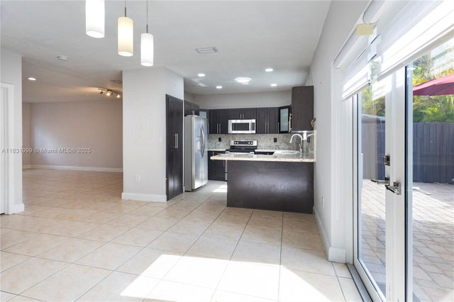 5 of 40 - 14235 Sw 133rd Ct, Miami, FL