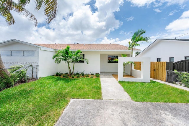 1 of 22 - 973 Sw 88th Ave, Miami, FL