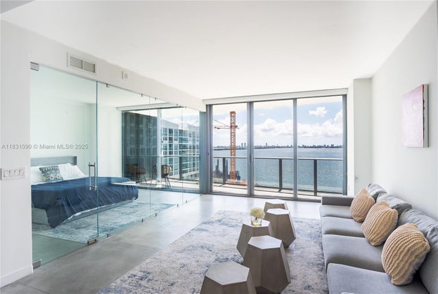 5 of 26 - 460 Ne 28th St 805, Miami, FL