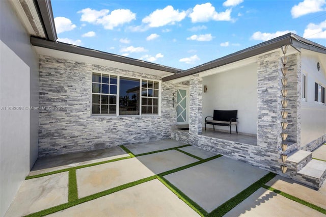 5 of 61 - 8631 Sw 16th Ter, Miami, FL