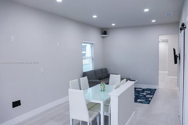 4 of 20 - 214 Sw 2nd Ter, Dania Beach, FL