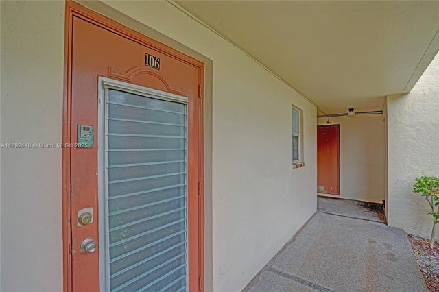 3 of 30 - 2850 W Sunrise Lakes Dr 106, Sunrise, FL