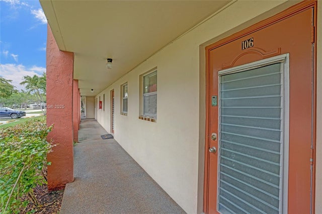4 of 30 - 2850 W Sunrise Lakes Dr 106, Sunrise, FL