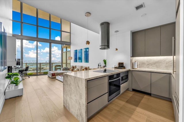 5 of 38 - 1100 Biscayne Blvd 4305, Miami, FL