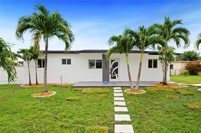 1 of 61 - 14621 Sw 106th Ave, Miami, FL