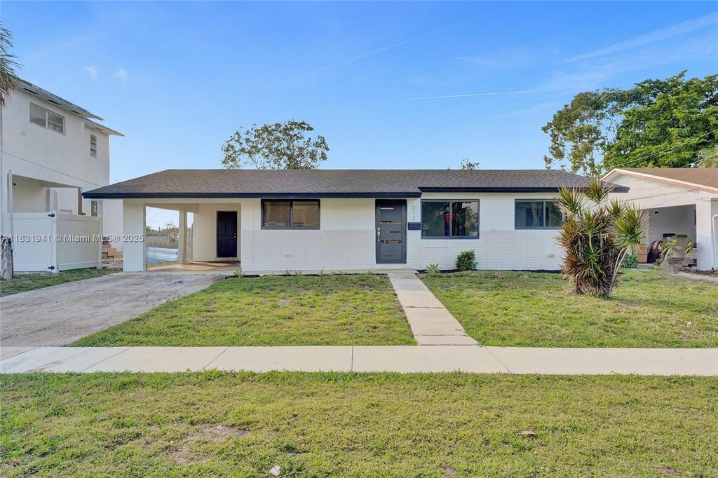 212 Sw 11th Ave, Dania Beach