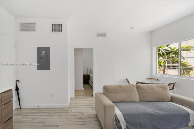 2 of 20 - 1560 Meridian Ave 108, Miami Beach, FL