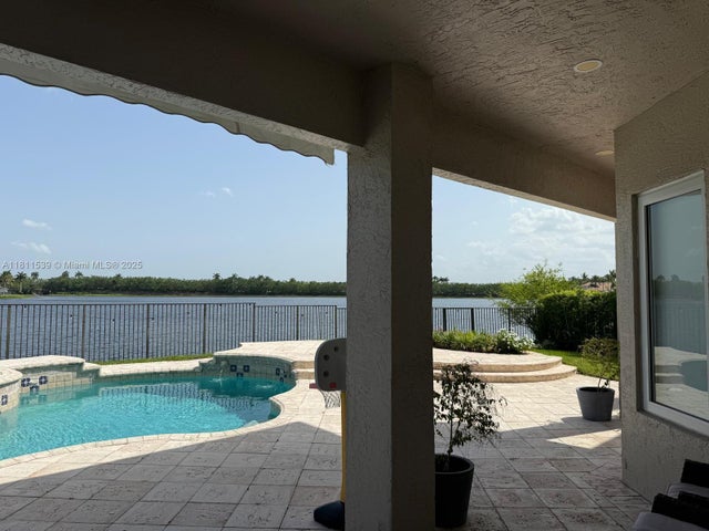2 of 28 - 1418 Lantana Dr, Weston, FL