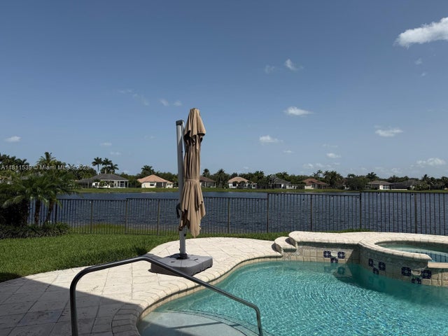 3 of 28 - 1418 Lantana Dr, Weston, FL