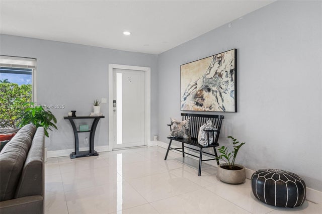 3 of 35 - 2900 Nw 9th Ave, Wilton Manors, FL