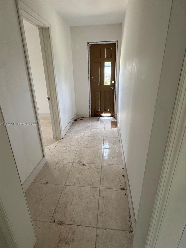 5 of 9 - 23100 Sw 123rd Ave, Miami, FL