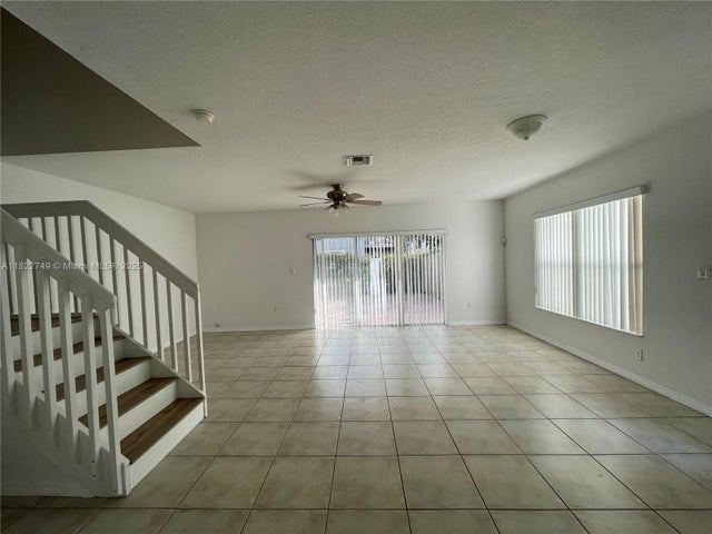 3 of 22 - 11530 Nw 48th Ter, Doral, FL