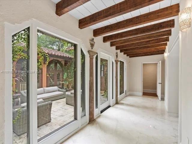 5 of 19 - 1006 S Greenway Dr, Coral Gables, FL