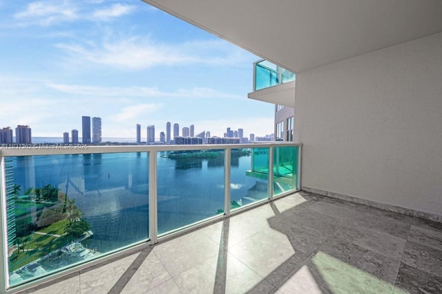 3 of 34 - 3330 Ne 190th St 1912, Aventura, FL