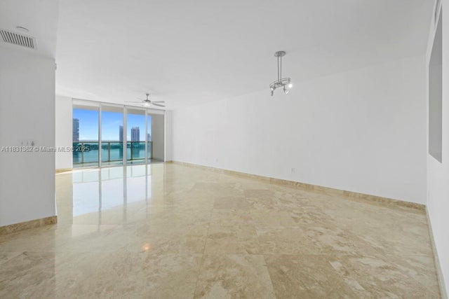 5 of 34 - 3330 Ne 190th St 1912, Aventura, FL