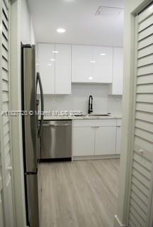 4 of 23 - 972 N 18th Ct, Hollywood, FL