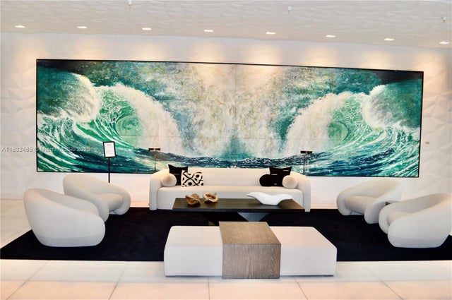 2 of 7 - 1300 S Miami Ave 3601, Miami, FL