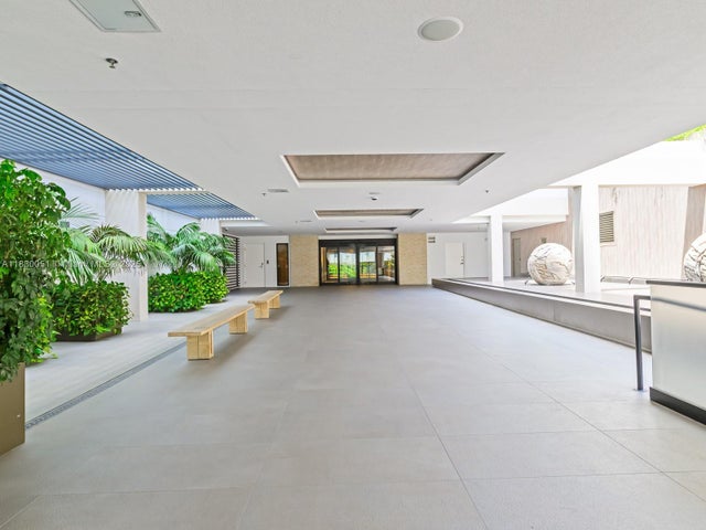 5 of 29 - 2301 Collins Ave 1631, Miami Beach, FL