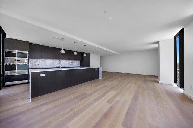 3 of 8 - 340 W 42 St 508, Miami Beach, FL