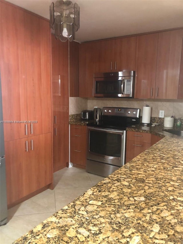 5 of 12 - 1865 S Ocean Dr 5h, Hallandale Beach, FL