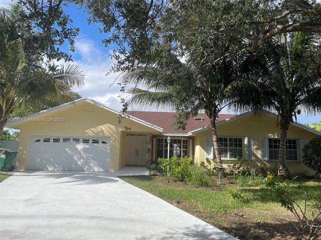 1 of 36 - 14409 Sw 141st Pl, Miami, FL