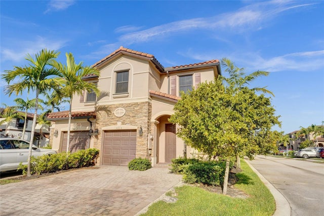 1 of 31 - 5013 Vulcan Way, Davie, FL