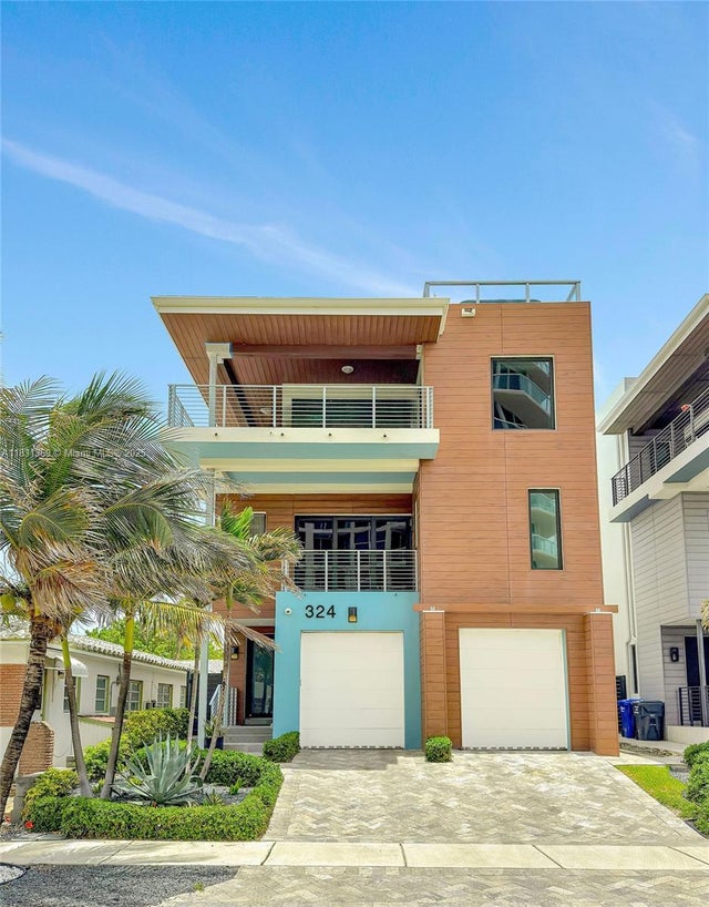1 of 48 - 324 Balboa St, Hollywood, FL