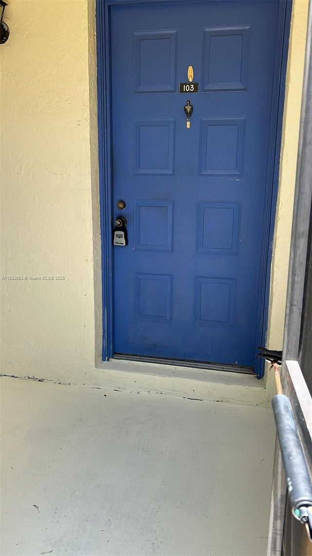 2 of 9 - 189 Lakeview Dr 103, Weston, FL