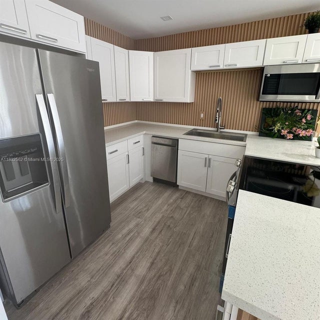 2 of 19 - 15201 Ne 6th Ave C210, Miami, FL